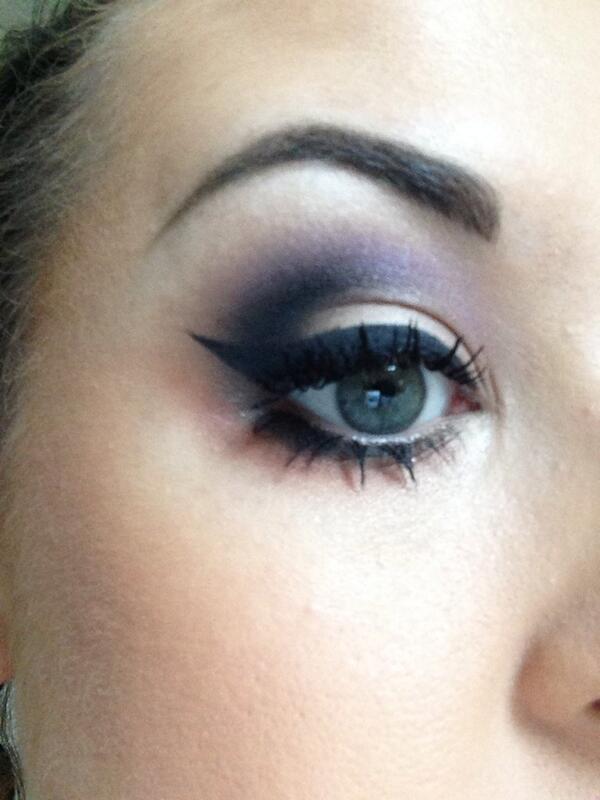 megyoungmua's tweet image. PERVERSION IS MY FETISH #BiggerBlackerBadderLashes #perversionsample @UrbanDecay