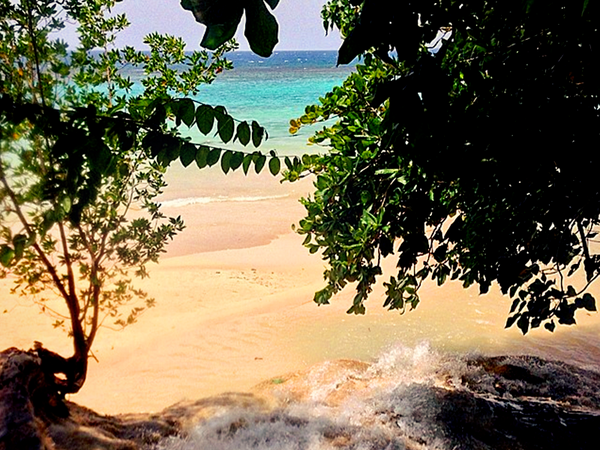 nicole_lynn87's tweet photo. “@RoyalCaribbean: Find your new secret spot. #royalwow http://t.co/P5YVWlBFPA” @Totalpac67 take me there!