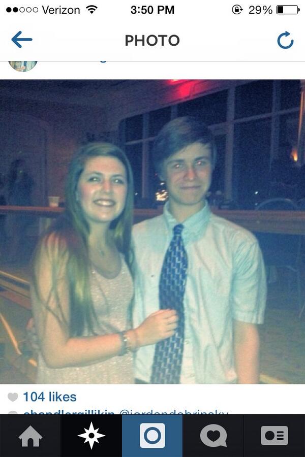 joey_swartz's tweet photo. @chandler5gill woah chan is that a new facial expression? http://t.co/ggvxlfQCR5