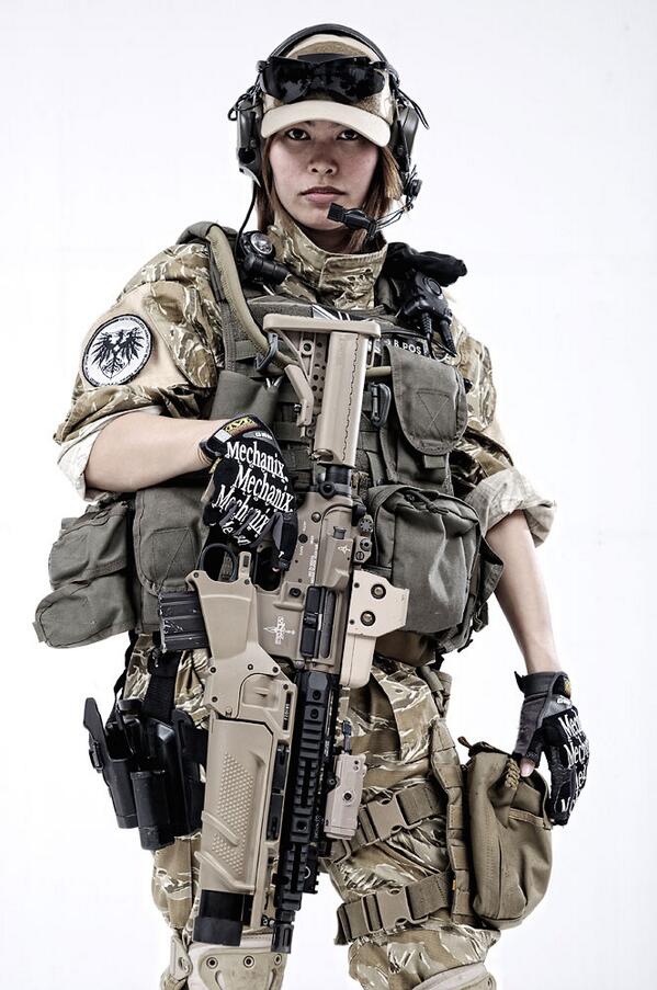 GunGirlpic's tweet photo. TCIリベレーターヘッドセットが珍しい https://t.co/5hBs0g5mPq