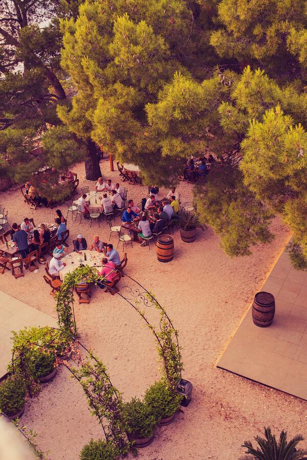 Is there a more beautiful garden to enjoy dinner and sunset?

Book you reservation now: fortgeorgecroatia.com