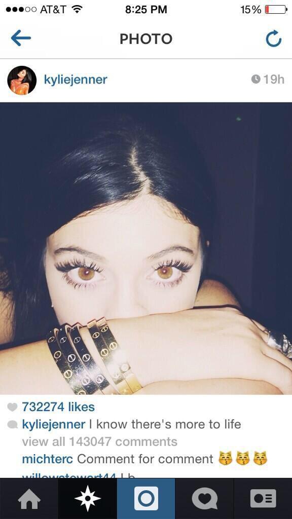 hoedip's tweet photo. gurl u have $34,000 on ur fuckin wrist what more are you searching for in life http://t.co/73QWucdKTj