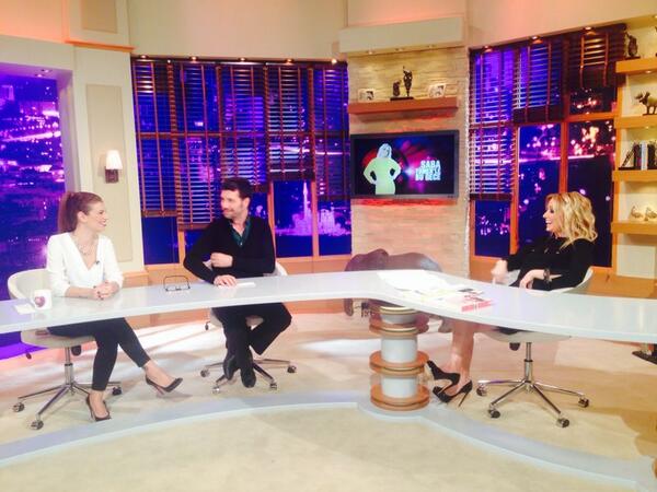 Saba Tümer’le Bu Gece'nin şu anki konukları; Nam-ı diğer “Aşk Doktoru” Mehmet Coşkundeniz ve eşi Derya Coşkundeniz…