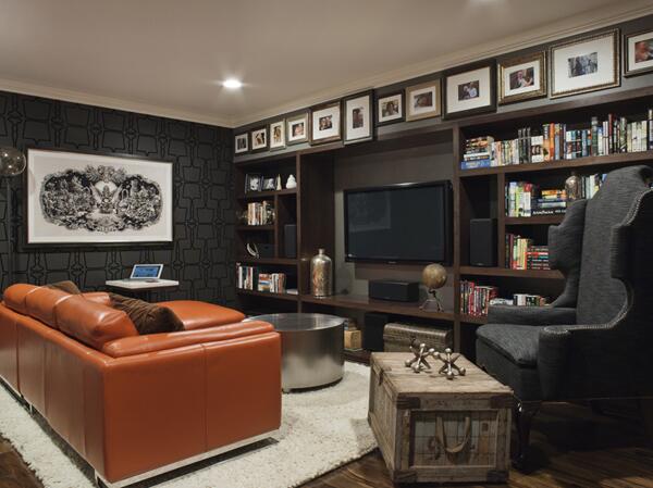 clickandimprove's tweet image. "@1Kindesign: Tudor-style home with a fabulous 'man cave' onekindesign.com/2012/10/05/tud… http://t.co/GQ1posYGyY"