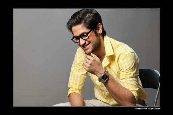 c_h_i_r_p_s's tweet photo. the iconic man of tollywood. @VikramChatterje @VikramFC waiting for #Britto #AjanaBatas http://t.co/ATmSYx9isA