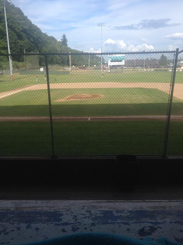 bailee_2223's tweet image. Can we get this show on the road? #shitorgetoffthepot #twogames 👎#livetweet