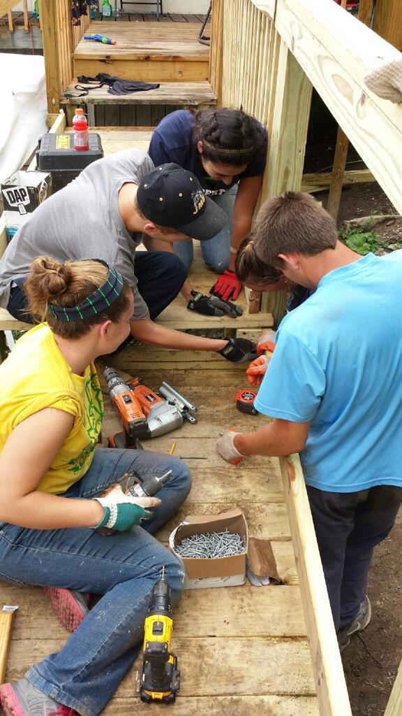 Davidsonville UMC on Twitter "Team work dumc_church Mission Trip 2014