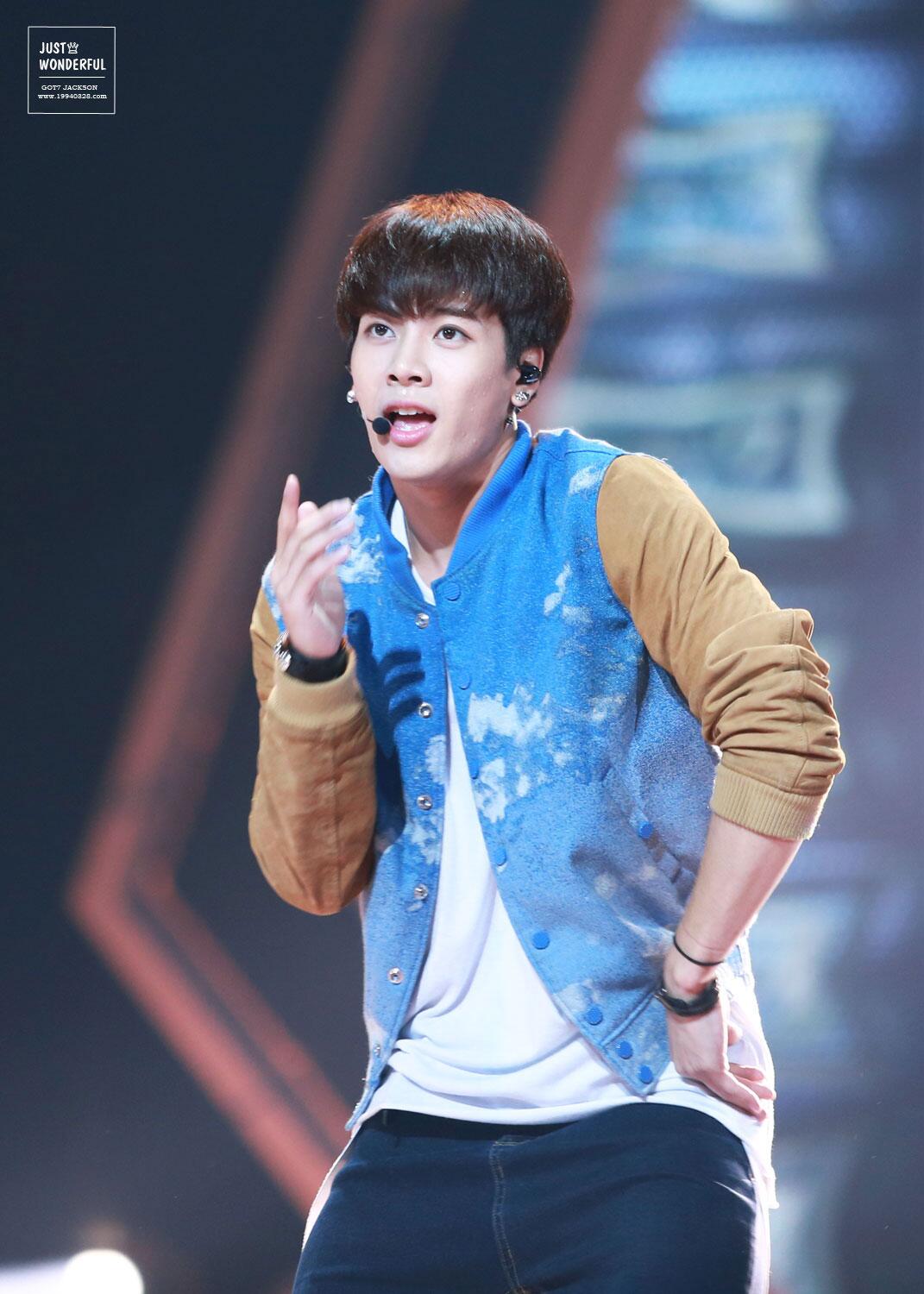 BrB_8R0CYAI7cko.jpg:large