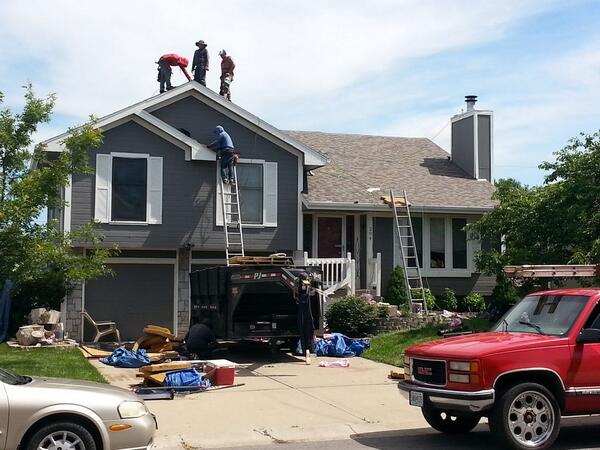 MidwestRest's tweet image. Another satisfied homeowner!!! New OC shingles #knowsroofs