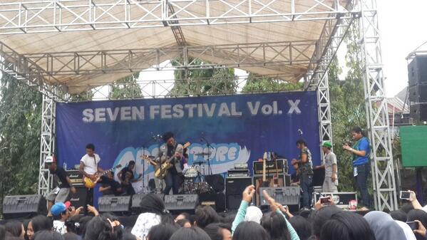 Lastchild on stage!!!!