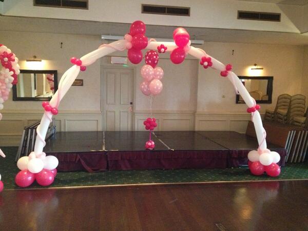 ATballoons's tweet photo. A few prom ideas xx http://t.co/gqbYCK91HB