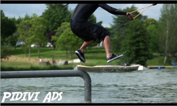 WAKESKATERFR's tweet photo. Retrouvez la première publicité Pidivi Wakeskates en vidéo : http://t.co/6HuuUTxlju @Pidivishop http://t.co/xik2q4oTCF