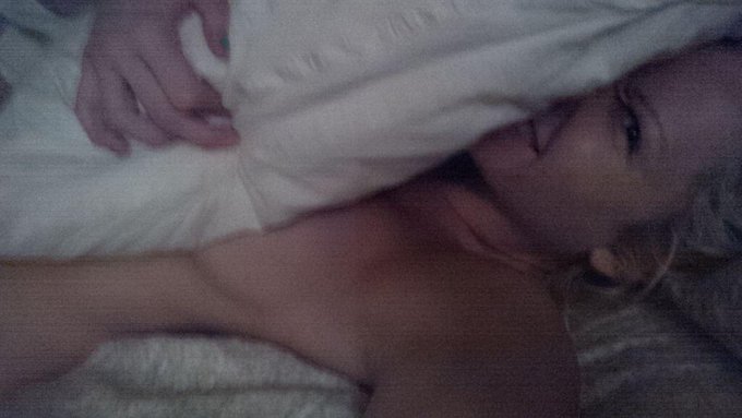 Hiding in my bed. Goodnight twitter. @rmlimodriver69 @ZenaBuddysgirl  #hcotw http://t.co/rEbzJR8OiZ<a class="tags" target="_blank" title="On Twitter" href="/?out=eyJ0eXAiOiJKV1QiLCJhbGciOiJIUzUxMiJ9.eyJpYXQiOjE3MjcyNjMyNzcsImlzcyI6InR3cG9ybnN0YXJzLmNvbSIsIm5iZiI6MTcyNzI2MzI3NywiZXhwIjoxNzU4Nzk5Mjc3LCJyZWRpcmVjdF91cmwiOiJodHRwczovL3R3aXR0ZXIuY29tL3JtbGltb2RyaXZlcjY5In0.eARBNGv55LX0ZsfqLlQ_nLT8s0ksSmXyFY14qjRryNVr6bumFUjiiaa_Puq1LqaNHMaBHVCsdCFsE8F9aojXuQ">@rmlimodriver69</a><a href="/tag/hcotw"class="tags"><span>#hcotw</span></a>