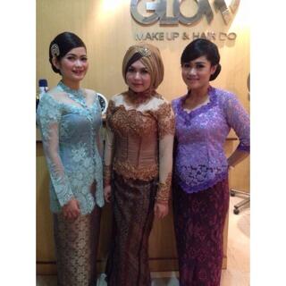 GLOWandGLOW's tweet photo. happy graduation @mayawira :*:* http://t.co/UWbbewuuug