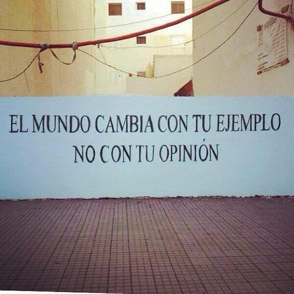 ANITADESORIA's tweet photo. Creo q hay cosas + importantes d las q deberíamos hablar y en las que deberíamos pensar  http://t.co/TYbI3A2Nrs http://t.co/YQMUP0jNj0