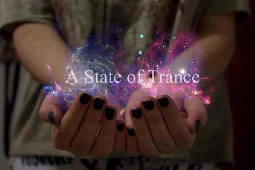 shywarma's tweet image. "@TranceFamily_IN: Happy @ASOT Day Everyone! #ASOT669 http://t.co/B4fDhVNO5N"