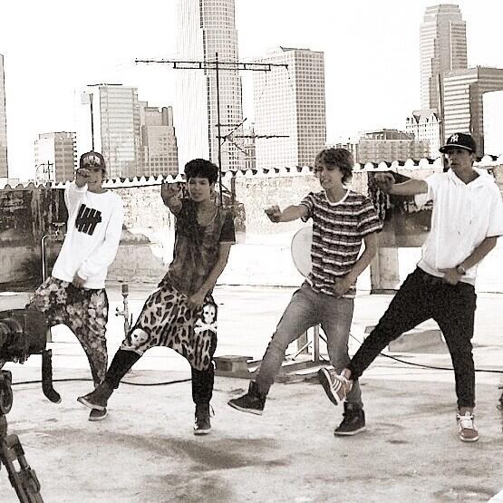 thefoooupdates tweet picture