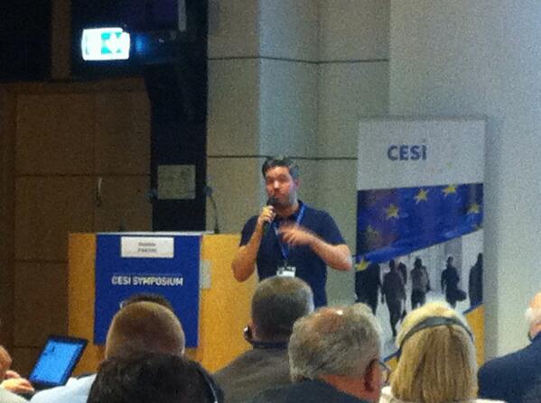 finndaa's tweet image. Robbie Parish from Scotland ... you have something to share ... using Web / Web 2.0 - Nice .. thanks :-) #CESIweb