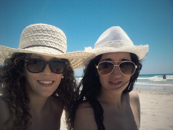 tokirub's tweet photo. A la buena vida!!!#playeo #conil #toquis :) http://t.co/BllHryFBaz