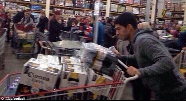 ColossusBets's tweet photo. BREAKING NEWS: Suarez reacts to 4 month ban as he decides he cannot sit back and do nothing #ThingsSuarezCannotDo http://t.co/I4We235GQy