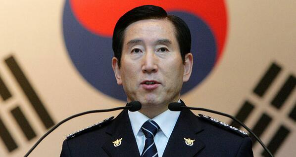 187Centi's tweet image. 노무현 전 대통령은 차명계좌가 발견돼 뛰어내렸다는 발언으로 징역8월을 선고받고 복역했던 조현오 전 경찰청장이 출소 한 달만에 또 차명계좌는 사실이라는 발언을 했습니다. bpnews.kr/news/articleVi…