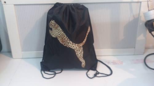 ladyvents's tweet photo. Mochila puma negra y leopardo http://t.co/84UsmgIAzQ