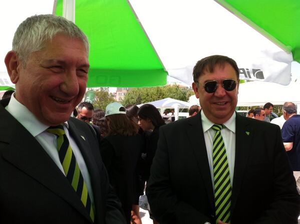 enerjigunlugu's tweet image. Selim Şiper ve Eyüp Aratay, GO yakıt istasyonlarının başkentteki ilk halkasının açılışında. #ipragaz #go #akaryakıt