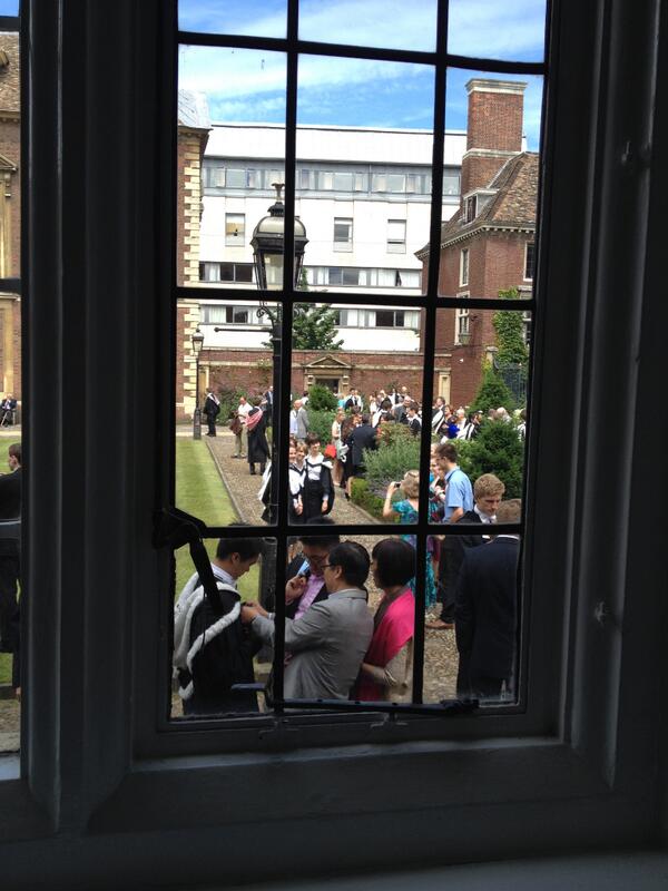 You know it is graduation when you hear the MSc grads say: "We are the MASTERS of science!" #camgenadmission