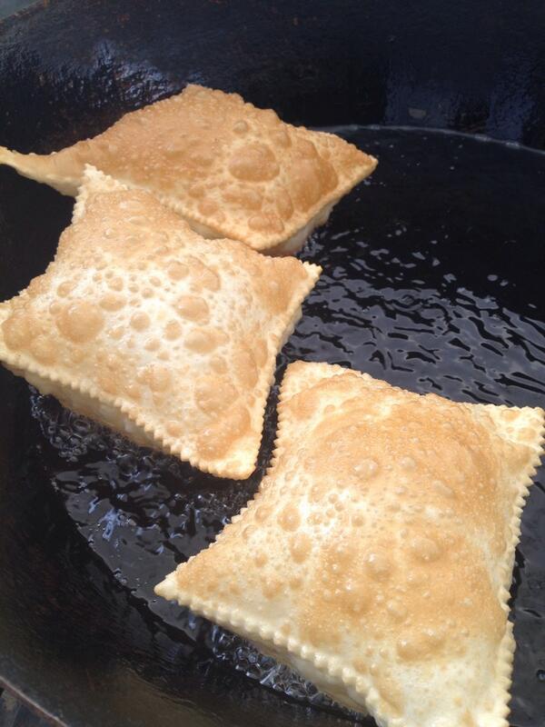 surbir's tweet photo. Nel nostro Head Quarter oggi il pranzo è così #gnoccofritto http://t.co/dUpqcx2Jem
