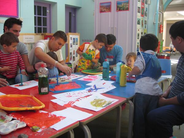 FutureMenUK's tweet photo. Looking through our pics from the past 10yrs of supporting men - here's a good day with dads #WWM10 #throwback http://t.co/vEXs3qsbcK
