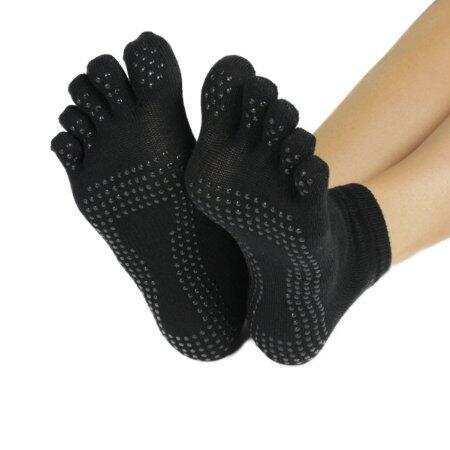 Workout_Gear's tweet image. goo.gl/TbtmzO Get this ProSource Yoga Socks Full Toe with Grips S/M #ForWomen #AmazonItems