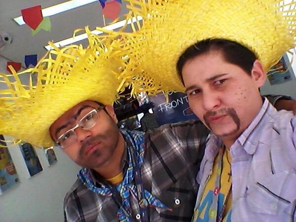 FabianaFioroto's tweet photo. Aaaaooooo povo arretado sooo quebra td multicell
@Power_Dealer #tspi @DaniFioroto @bono_cri @mancini_fer http://t.co/6Nq59KCI24