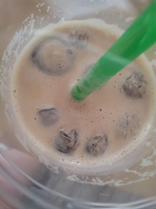 Espressolu buz kalıplarıyla sütün buluşması :)