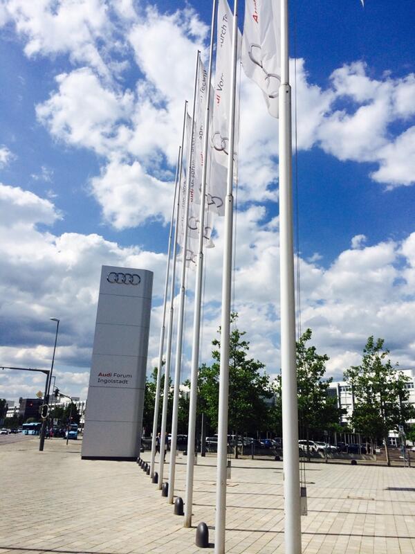 Kimbutta's tweet photo. Danke!!! Audi Brand Experience!!! (at @muc_airport w/ @alex_kimsk) http://t.co/ql1POUL361 http://t.co/tBO0NgD7Zi
