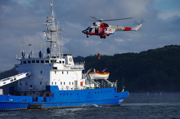 LDO_Helicopters's tweet image. Produced by #PZLSwidnik W3 RM Anakonda #helicopter in the rescue operations show during #BaltMiltaryExpo @MarWojRP