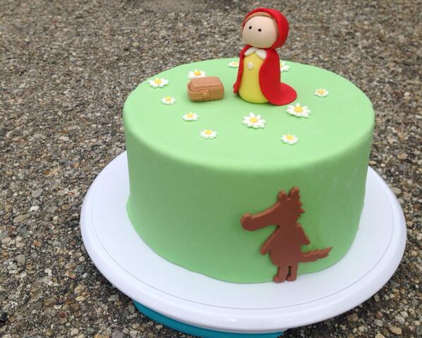 Little Red Riding Hood Cake!  sweethippos.com