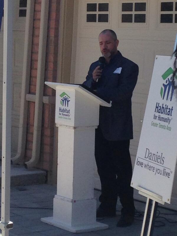 designxnature's tweet photo. RT @HabitatGTA: @HabitatGTA @TheDanielsCorp partnership: Building homes, hope in #YorkRegion http://t.co/KxaRX2yDkE