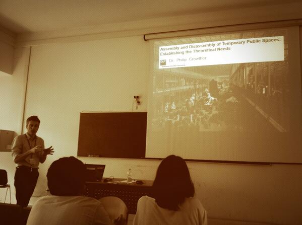 KevPlan's tweet image. Prof Crowther from @QUT opens #emergingtrends and #urbanhacking session @ #PPFoPS #Bologna #temporary @CitySpaceArchi