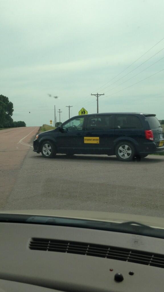 CoachAnderson75's tweet image. nothing like kids nowadays student driving in a minivan #rollinginstyle #bossinup #ridindirty 🚘
