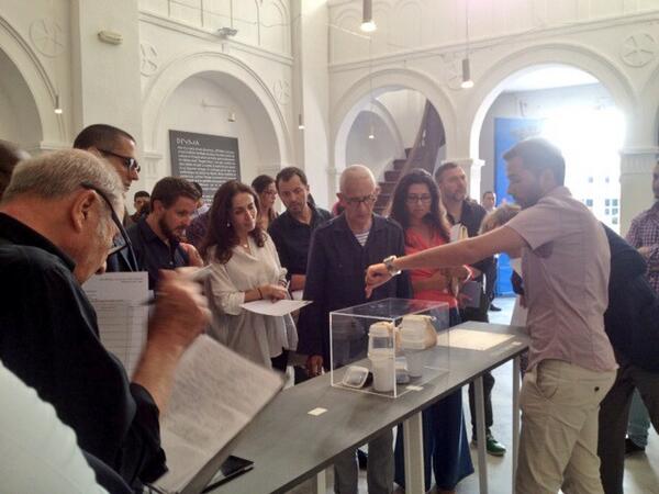 ProcessTunisie's tweet image. Le Jury écoutant les arguments des candidats présentant leurs projets #ProcessTn #Design #Tunisie