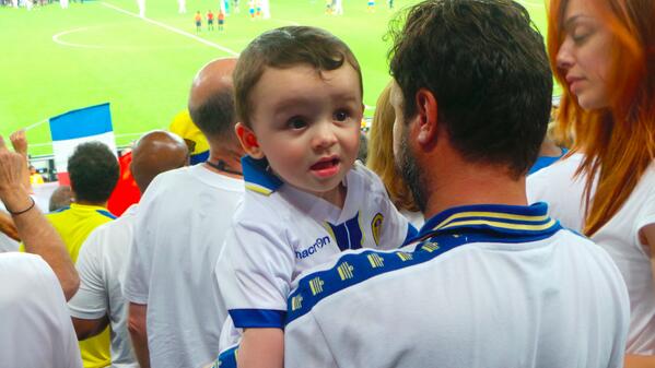 dacourtolivier's tweet photo. Very young @LUFC fan in #Maracana last night for #ECUFRA Made me proud to have worn this shirt #CDM2014 @OfficialLUFC http://t.co/7bwO2BQywQ