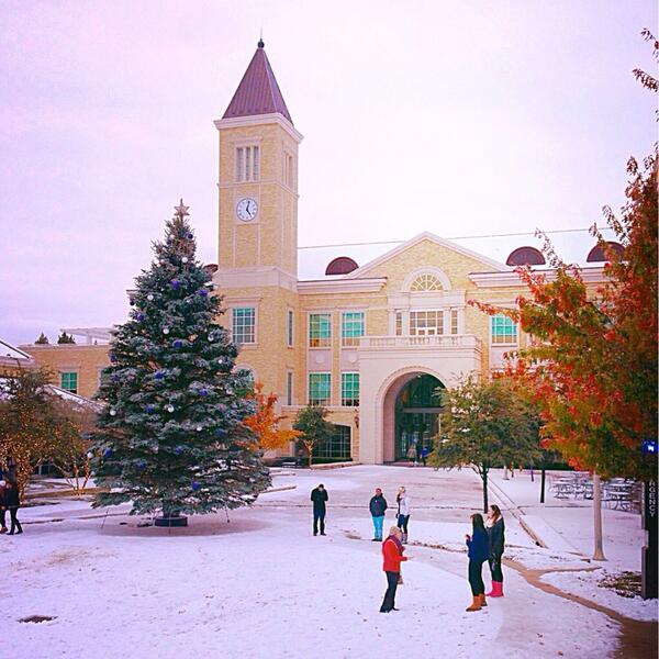 TCUCampus's tweet image. A true winter wonderland. #tbt #TCUCampus #tcu @TCU