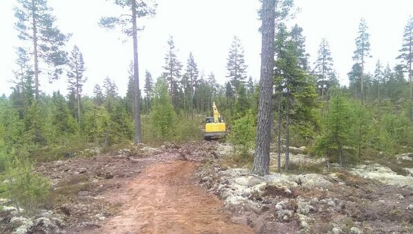 bjonnbekkmora's tweet photo. Nå er det snart grovplanert 1000 m med sykkelsti. http://t.co/qHhbM9mthE