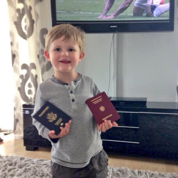 L_Peggy's tweet image. You think you're having a difficult day? My friend's kid is quite perplexed #internationalbaby #worldcup