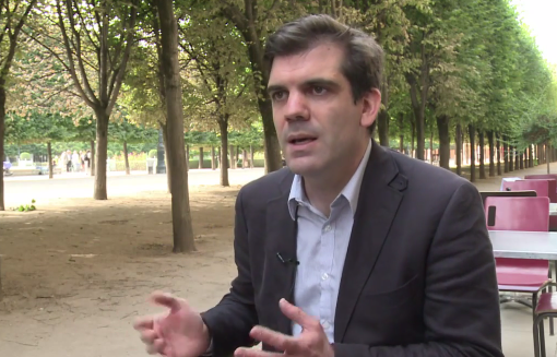 afpfr's tweet photo. "Les intermittents ne sont pas des privilégiés", selon un expert - VIDEO http://t.co/dksriftD7u #AFP http://t.co/fV60x20Amy