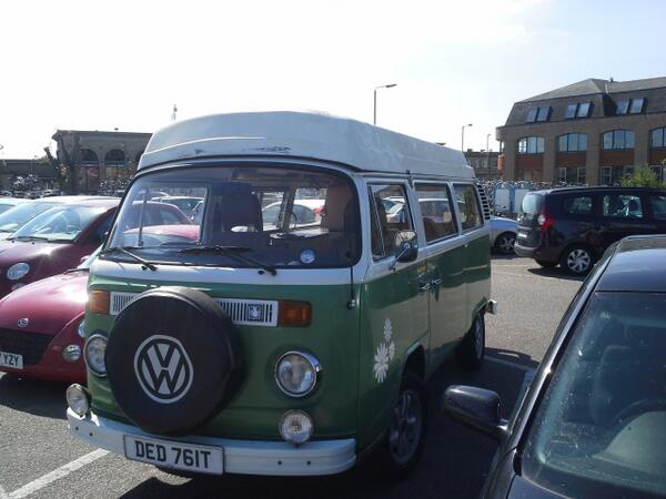 Spotted this little beaut in #cambridge last weekend <a href="/CamperSpotting/">VW Camper Spotting</a> #vwt2