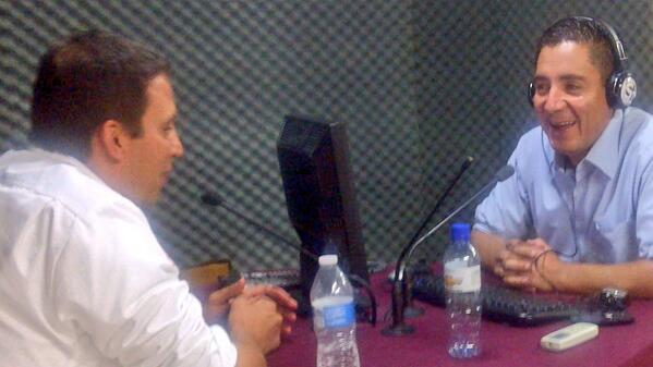 javierdiazglz's tweet photo. Con @ANTONIO_INFO7 en entrevista #XESJ Escúchame! #AquiContigo #Saltillo http://t.co/vPOY7feHfM