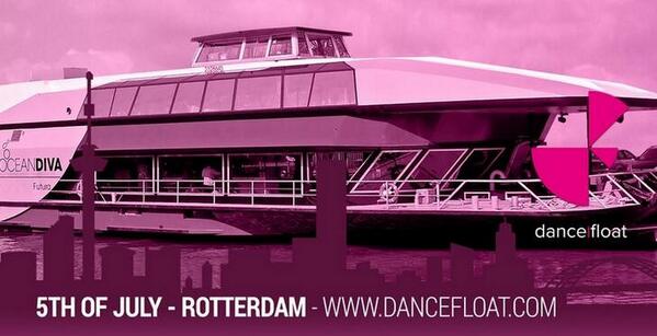 CoreworksBV's tweet image. De laatste voorbereiding voor @DanceFloat #rotterdam gebouwd in opdracht van @gigantpodia