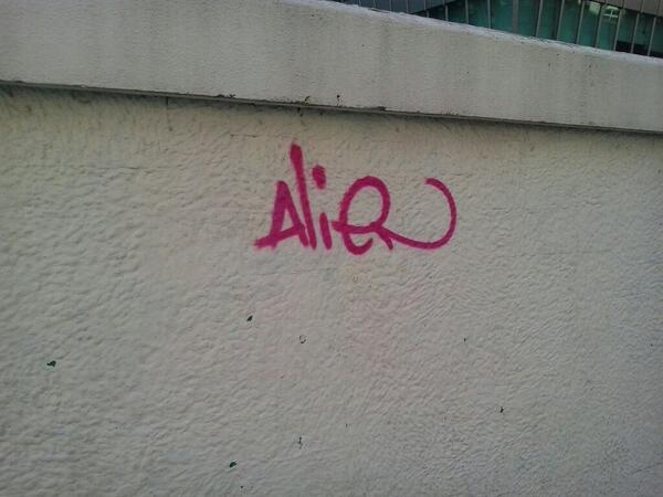 SoezStickers's tweet photo. ALIEN personalmente, me encanta http://t.co/ywnelW2ytO