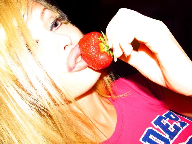 #yummy #strawberry http://t.co/ct73pZhEL5<a href="/tag/yummy"class="tags">#yummy</a><a href="/tag/strawberry"class="tags">#strawberry</a>